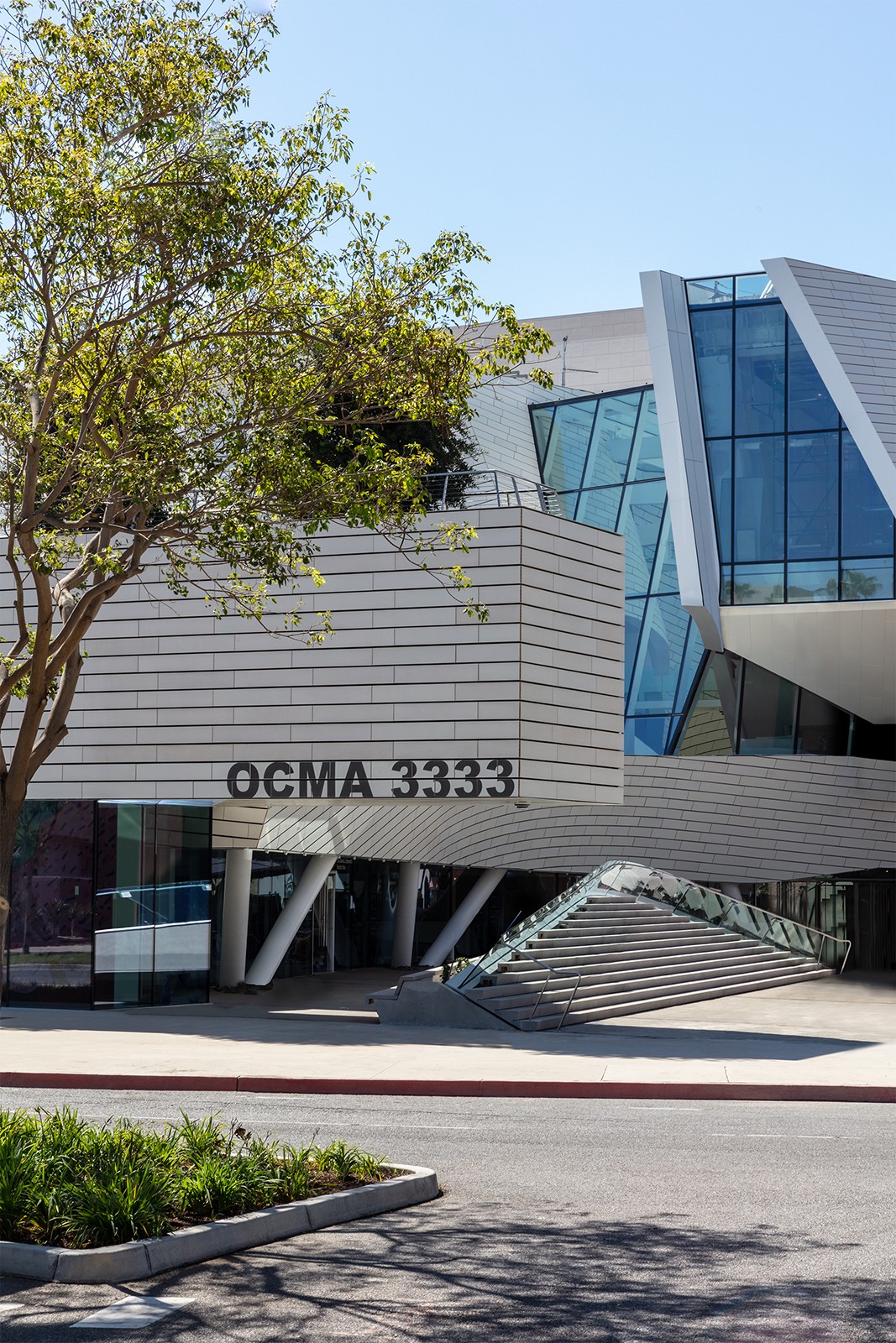 BIM建筑|美国加州橙县艺术博物馆 / Morphosis BIM建筑|美国加州橙县艺术博物馆 / Morphosis