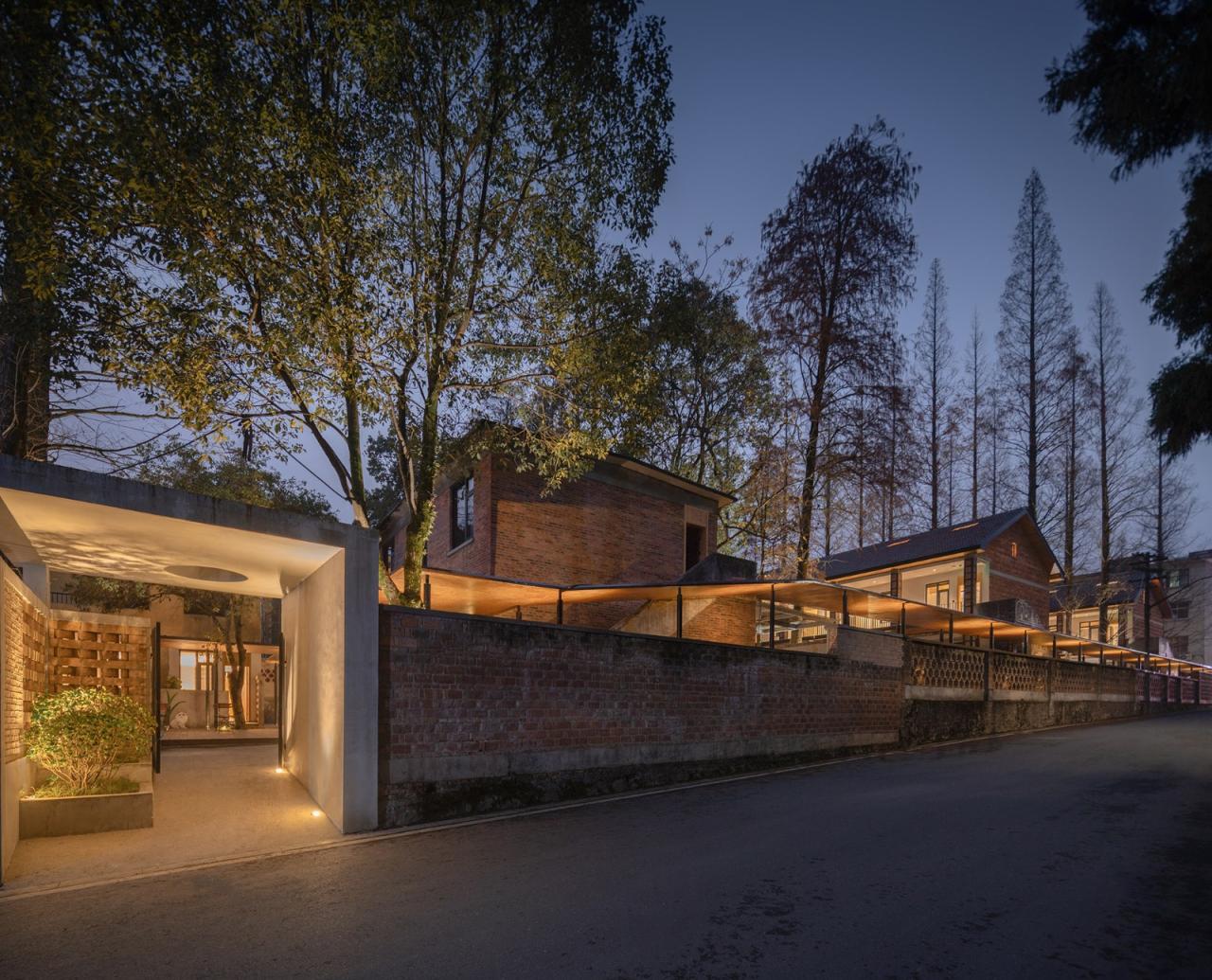 BIM建筑|龙游溪口镇乡村未来社区圃舍·溪口共享民宿 / 上海严旸建筑设计工作室 BIM建筑|龙游溪口镇乡村未来社区圃舍·溪口共享民宿 / 上海严旸建筑设计工作室