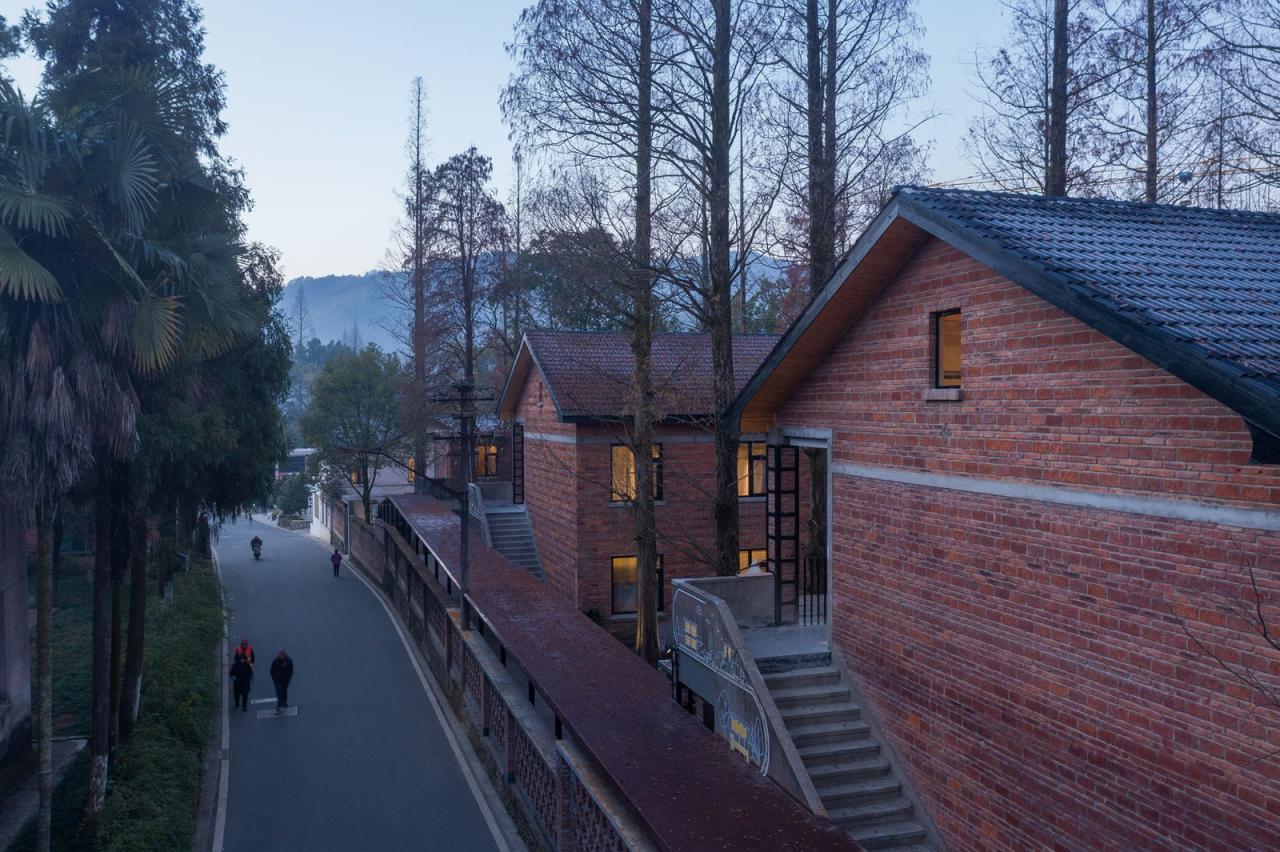 BIM建筑|龙游溪口镇乡村未来社区圃舍·溪口共享民宿 / 上海严旸建筑设计工作室 BIM建筑|龙游溪口镇乡村未来社区圃舍·溪口共享民宿 / 上海严旸建筑设计工作室