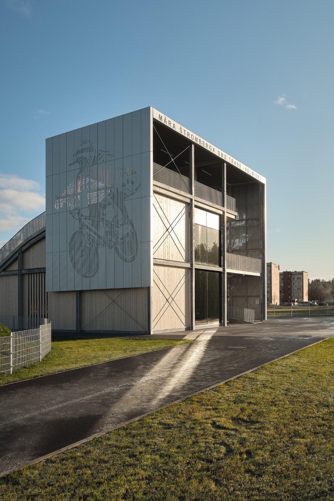 BIM建筑|奥运冠军 Maris Strombergs 的 BMX 赛道 / Balta Istaba BIM建筑|奥运冠军 Maris Strombergs 的 BMX 赛道 / Balta Istaba