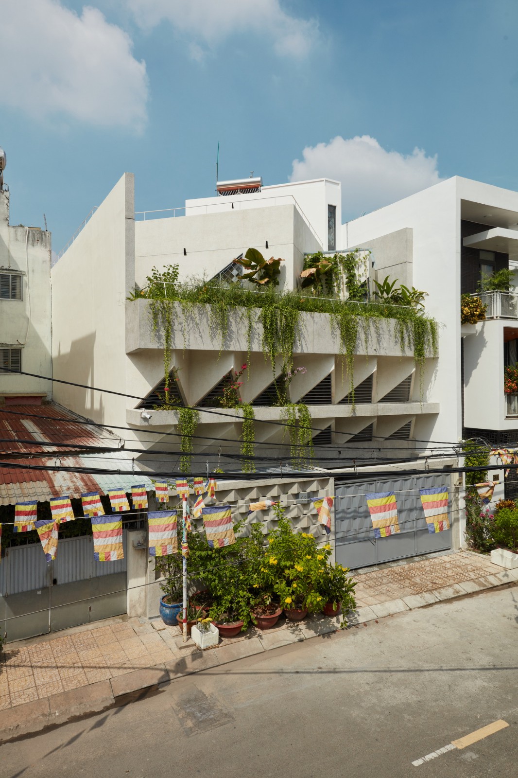 BIM建筑|三角形之家 / Khuon Studio BIM建筑|三角形之家 / Khuon Studio