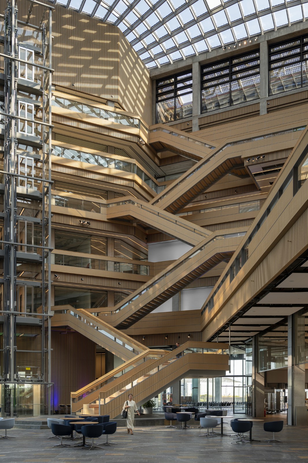 BIM建筑|辉凌制药总部 / Foster + Partners BIM建筑|辉凌制药总部 / Foster + Partners