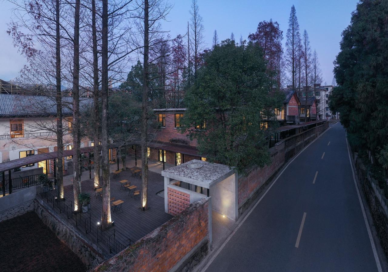 BIM建筑|龙游溪口镇乡村未来社区圃舍·溪口共享民宿 / 上海严旸建筑设计工作室 BIM建筑|龙游溪口镇乡村未来社区圃舍·溪口共享民宿 / 上海严旸建筑设计工作室