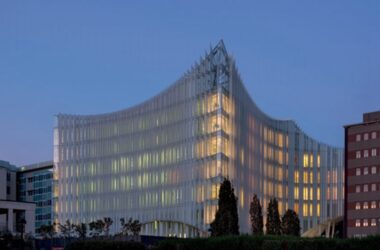 BIM建筑|马里奥·库奇内拉设计陶瓷片覆盖的米兰医院-BIM建筑网