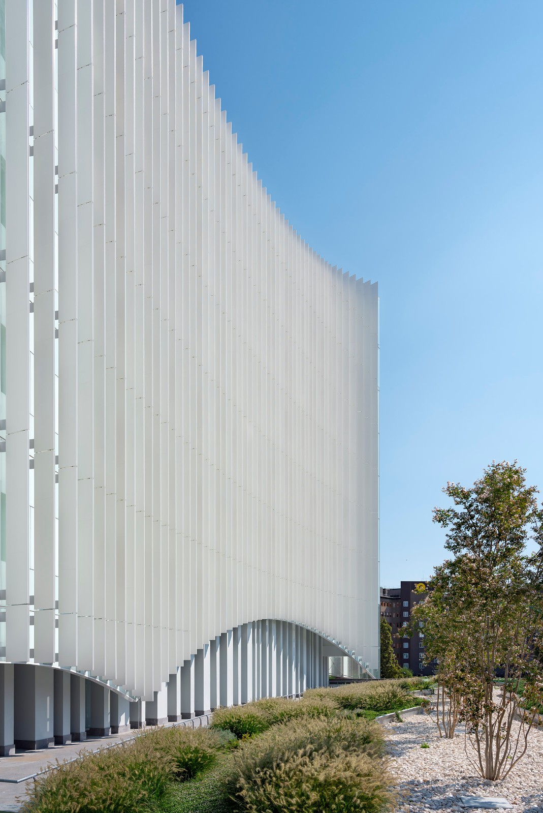 BIM建筑|会吸霾的医院:米兰圣拉斐尔医院新外科和急救中心 / MCA建筑事务所 BIM建筑|会吸霾的医院:米兰圣拉斐尔医院新外科和急救中心 / MCA建筑事务所
