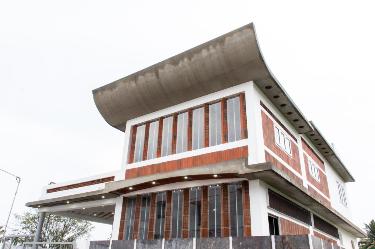BIM建筑|印度 Coimbatore 修行中心 / Masonry of Architects BIM建筑|印度 Coimbatore 修行中心 / Masonry of Architects