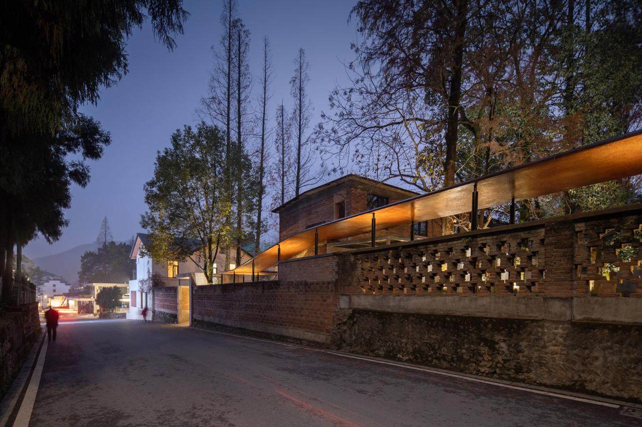 BIM建筑|龙游溪口镇乡村未来社区圃舍·溪口共享民宿 / 上海严旸建筑设计工作室 BIM建筑|龙游溪口镇乡村未来社区圃舍·溪口共享民宿 / 上海严旸建筑设计工作室