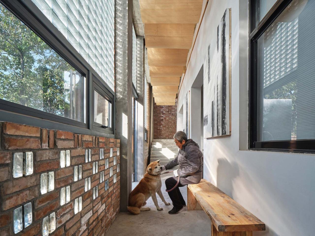 BIM建筑|渭南·巴邑村玻璃砖房 / 西安建筑科技大学设计研究总院 BIM建筑|渭南·巴邑村玻璃砖房 / 西安建筑科技大学设计研究总院