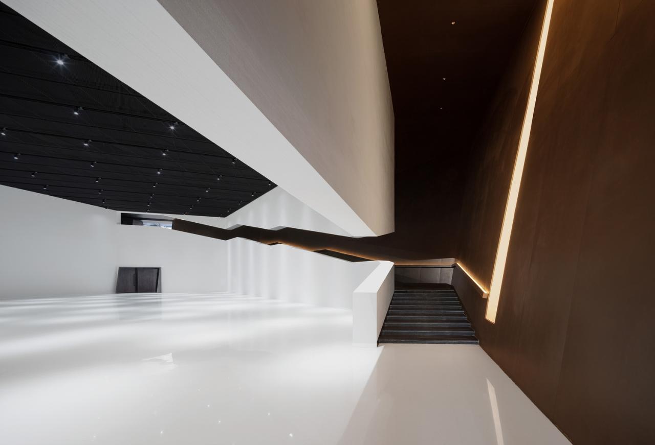 BIM建筑|红色石阵,云南东风韵艺术中心 / 孟凡浩 BIM建筑|红色石阵,云南东风韵艺术中心 / 孟凡浩