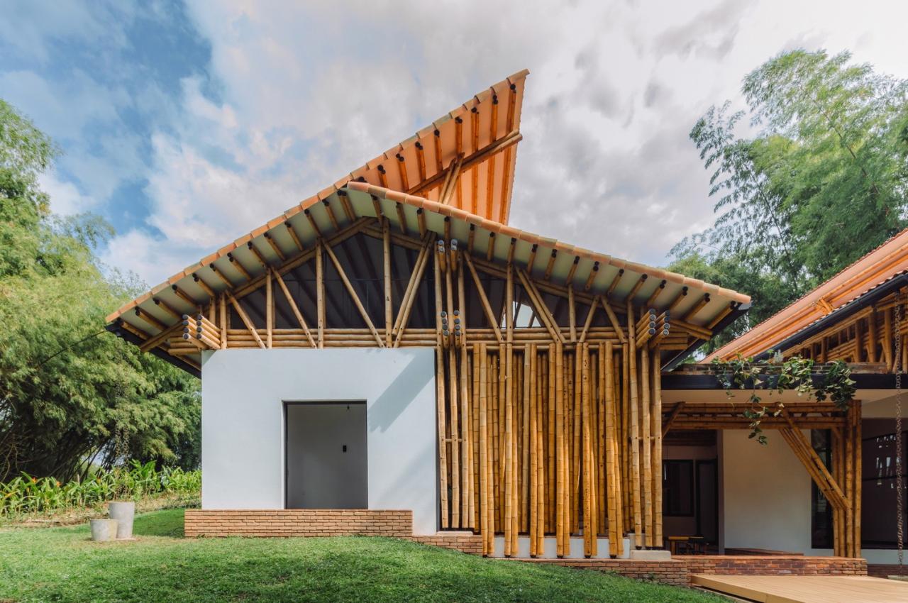 BIM建筑|竹林‘环绕’,Milguaduas 住宅 / ritmo arquitectos BIM建筑|竹林‘环绕’,Milguaduas 住宅 / ritmo arquitectos