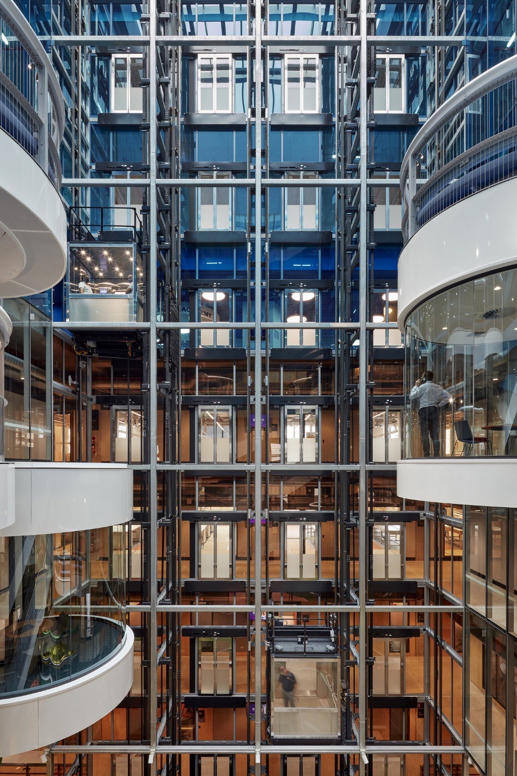 BIM建筑|昆士兰大学化工学院 Andrew N. Liveris,‘圈’出公共空间 / Lyons + m3architecture BIM建筑|昆士兰大学化工学院 Andrew N. Liveris,‘圈’出公共空间 / Lyons + m3architecture