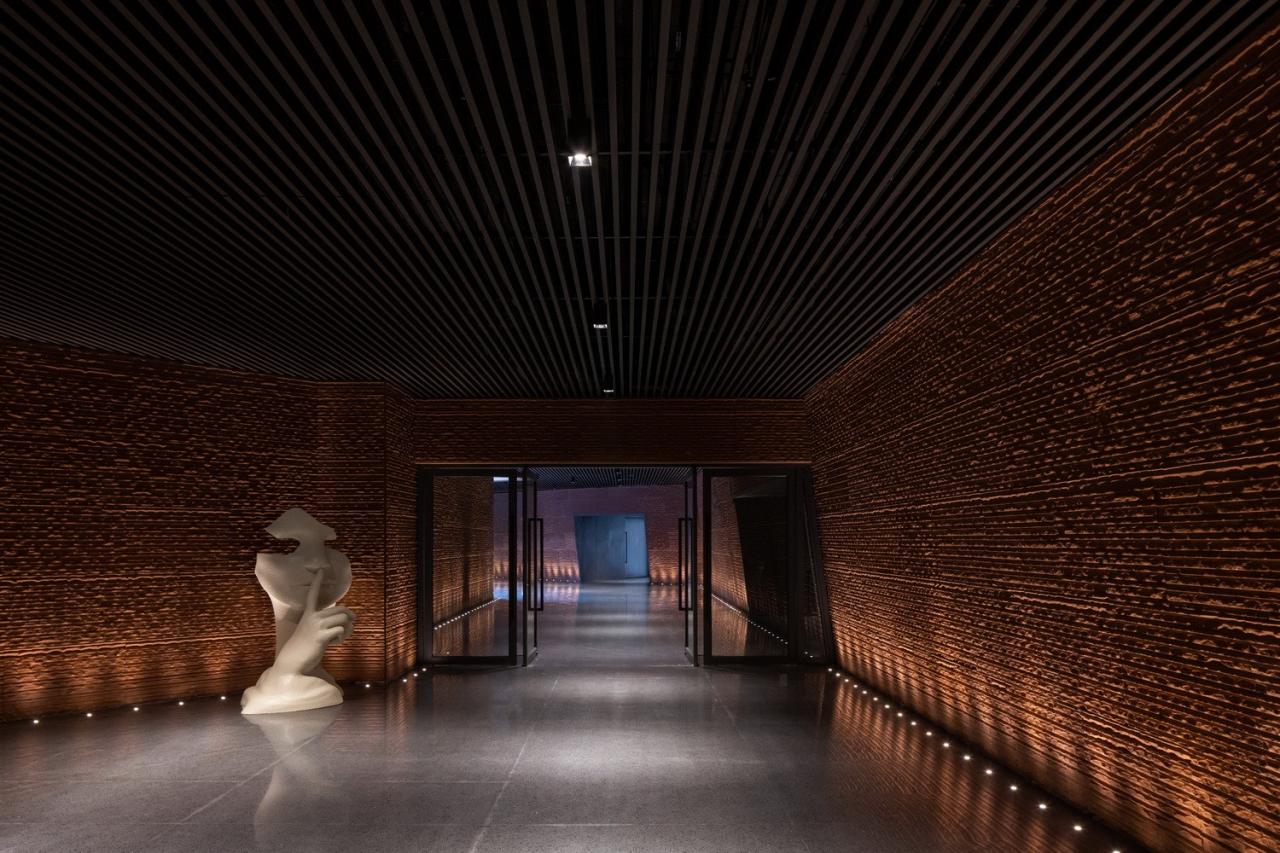 BIM建筑|红色石阵,云南东风韵艺术中心 / 孟凡浩 BIM建筑|红色石阵,云南东风韵艺术中心 / 孟凡浩