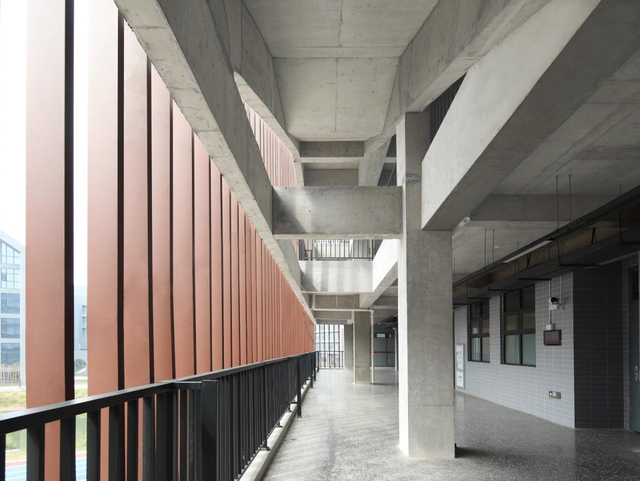 BIM建筑|行山乐水书自华:长江艺术工程职业学院3#教学实训楼 / 湖北建艺风工程设计有限公司 BIM建筑|行山乐水书自华:长江艺术工程职业学院3#教学实训楼 / 湖北建艺风工程设计有限公司