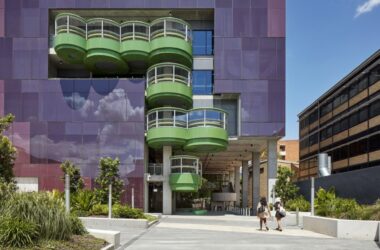 BIM建筑|昆士兰大学化工学院 Andrew N. Liveris,‘圈’出公共空间 / Lyons + m3architecture-BIM建筑网