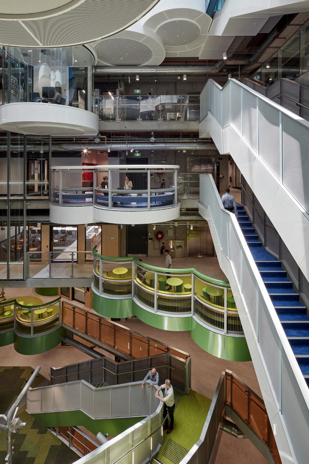 BIM建筑|昆士兰大学化工学院 Andrew N. Liveris,‘圈’出公共空间 / Lyons + m3architecture BIM建筑|昆士兰大学化工学院 Andrew N. Liveris,‘圈’出公共空间 / Lyons + m3architecture