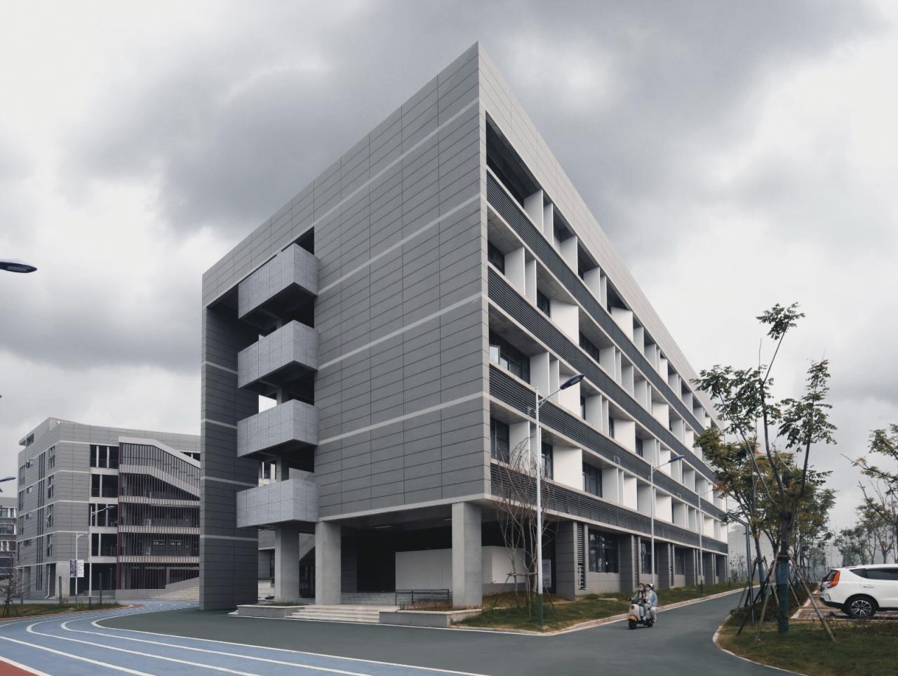 BIM建筑|行山乐水书自华:长江艺术工程职业学院3#教学实训楼 / 湖北建艺风工程设计有限公司 BIM建筑|行山乐水书自华:长江艺术工程职业学院3#教学实训楼 / 湖北建艺风工程设计有限公司