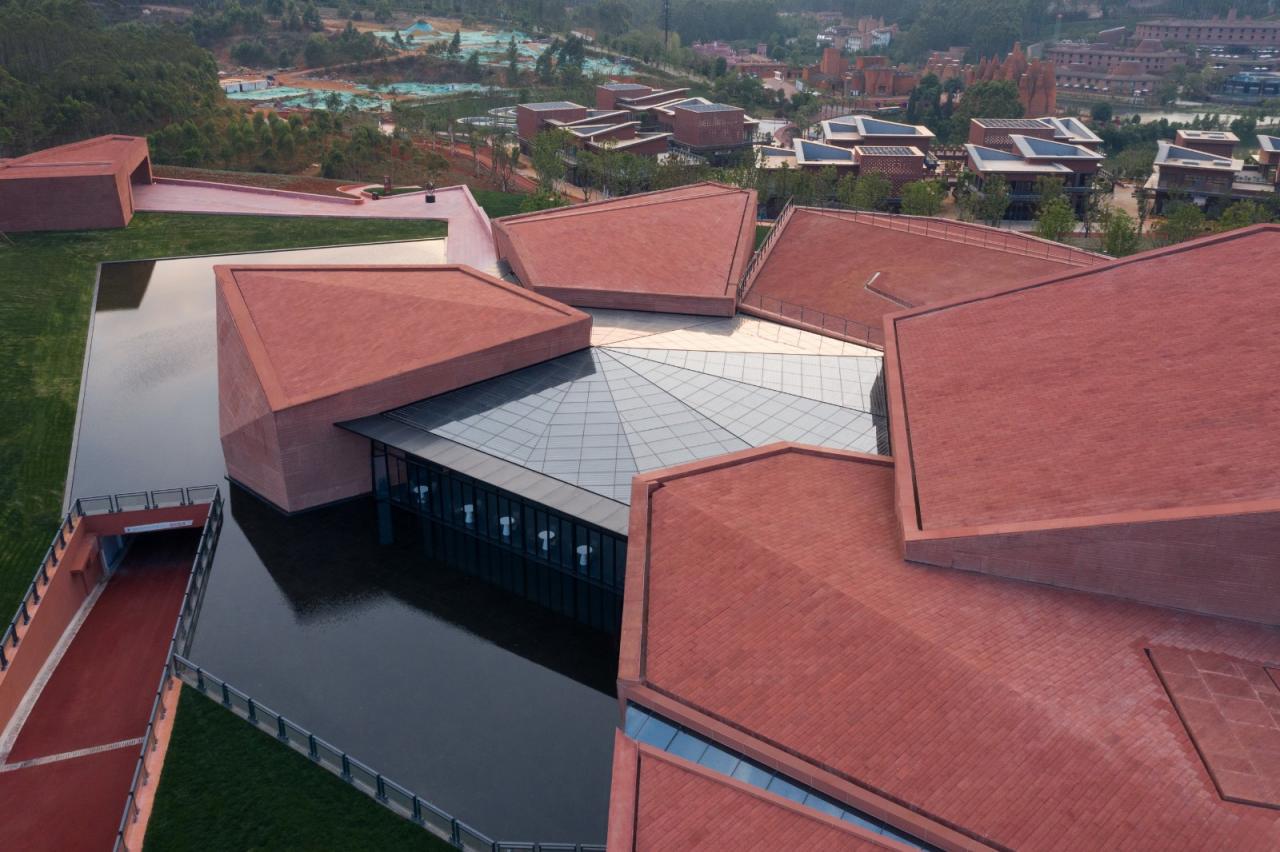 BIM建筑|红色石阵,云南东风韵艺术中心 / 孟凡浩 BIM建筑|红色石阵,云南东风韵艺术中心 / 孟凡浩