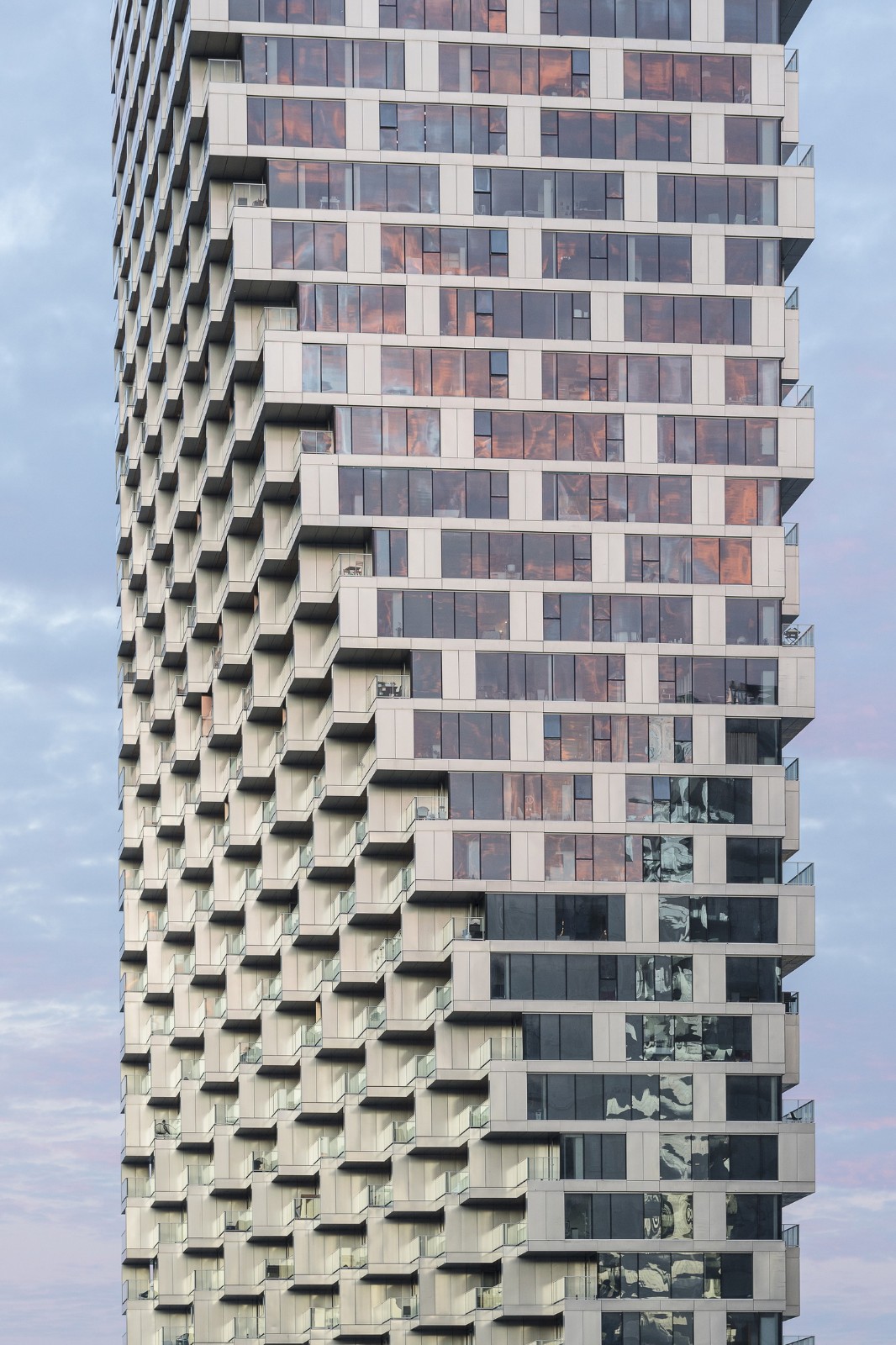 BIM建筑|BIG 两个新作:温哥华之家和泰勒斯大楼,重力和失重摩天楼 BIM建筑|BIG 两个新作:温哥华之家和泰勒斯大楼,重力和失重摩天楼
