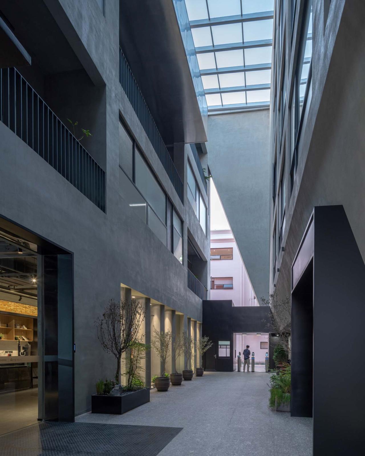 BIM建筑|东财工业区7#8#楼改造 / 深圳对角线建筑设计 BIM建筑|东财工业区7#8#楼改造 / 深圳对角线建筑设计