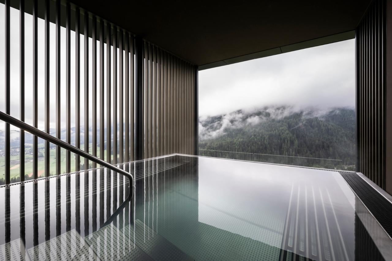 BIM建筑|“倒挂”建筑,Hubertus 酒店扩建 / noa* BIM建筑|“倒挂”建筑,Hubertus 酒店扩建 / noa*