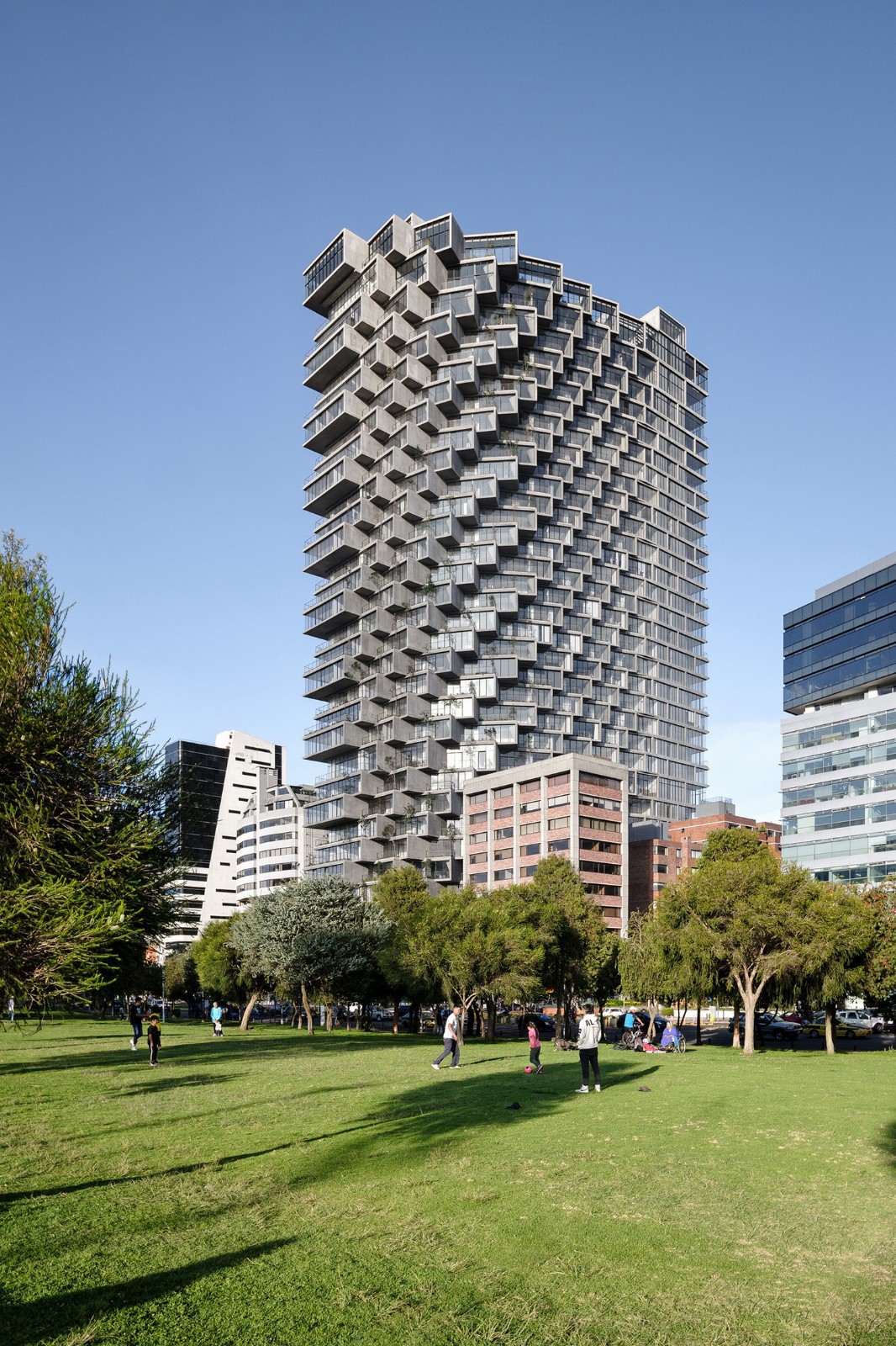 BIM建筑|IQON 大楼 / BIG BIM建筑|IQON 大楼 / BIG