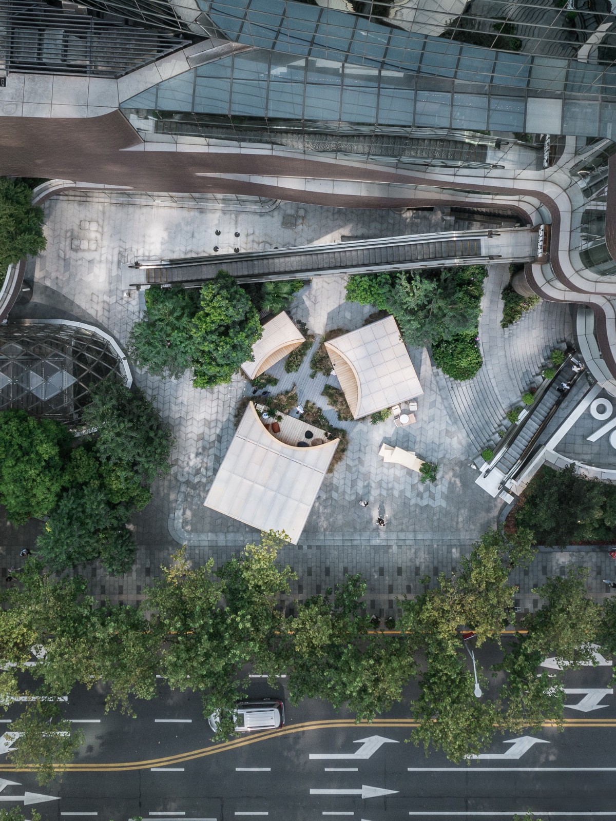 BIM建筑|间园 :闹市中的空间装置 / 间筑设计 BIM建筑|间园 :闹市中的空间装置 / 间筑设计