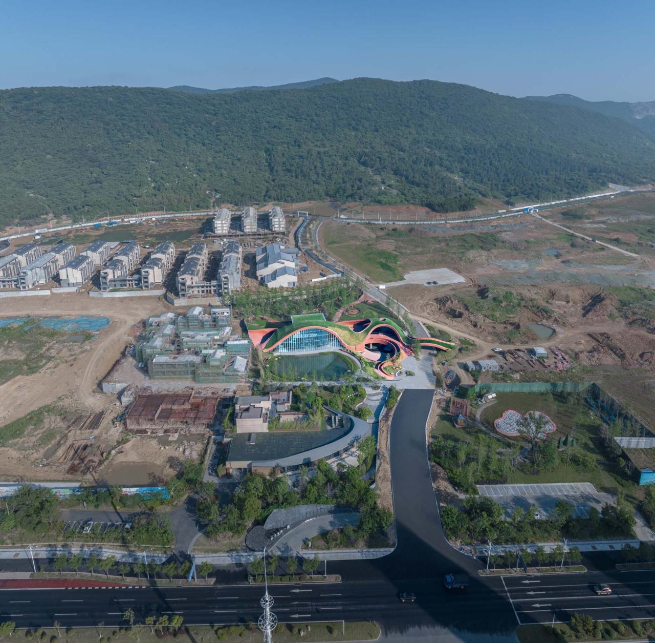 BIM建筑|华侨城巢湖自然文化中心 / 上海前及建筑设计事务所 BIM建筑|华侨城巢湖自然文化中心 / 上海前及建筑设计事务所