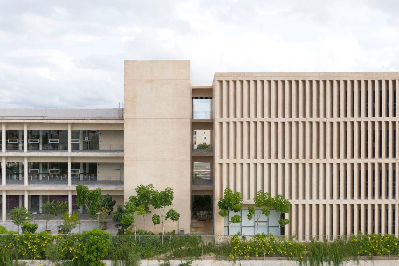 BIM建筑|梅里达银行与商业学校 / IUA Ignacio Urquiza Arquitectos BIM建筑|梅里达银行与商业学校 / IUA Ignacio Urquiza Arquitectos