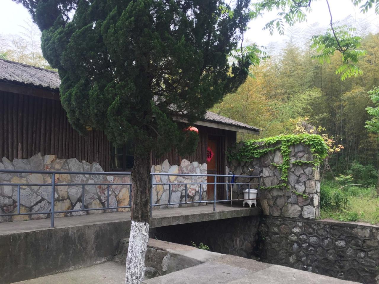 BIM建筑|南京汤山猿人洞游客驿站 / 东南大学建筑设计研究院建筑技术与艺术(ATA)工作室 BIM建筑|南京汤山猿人洞游客驿站 / 东南大学建筑设计研究院建筑技术与艺术(ATA)工作室