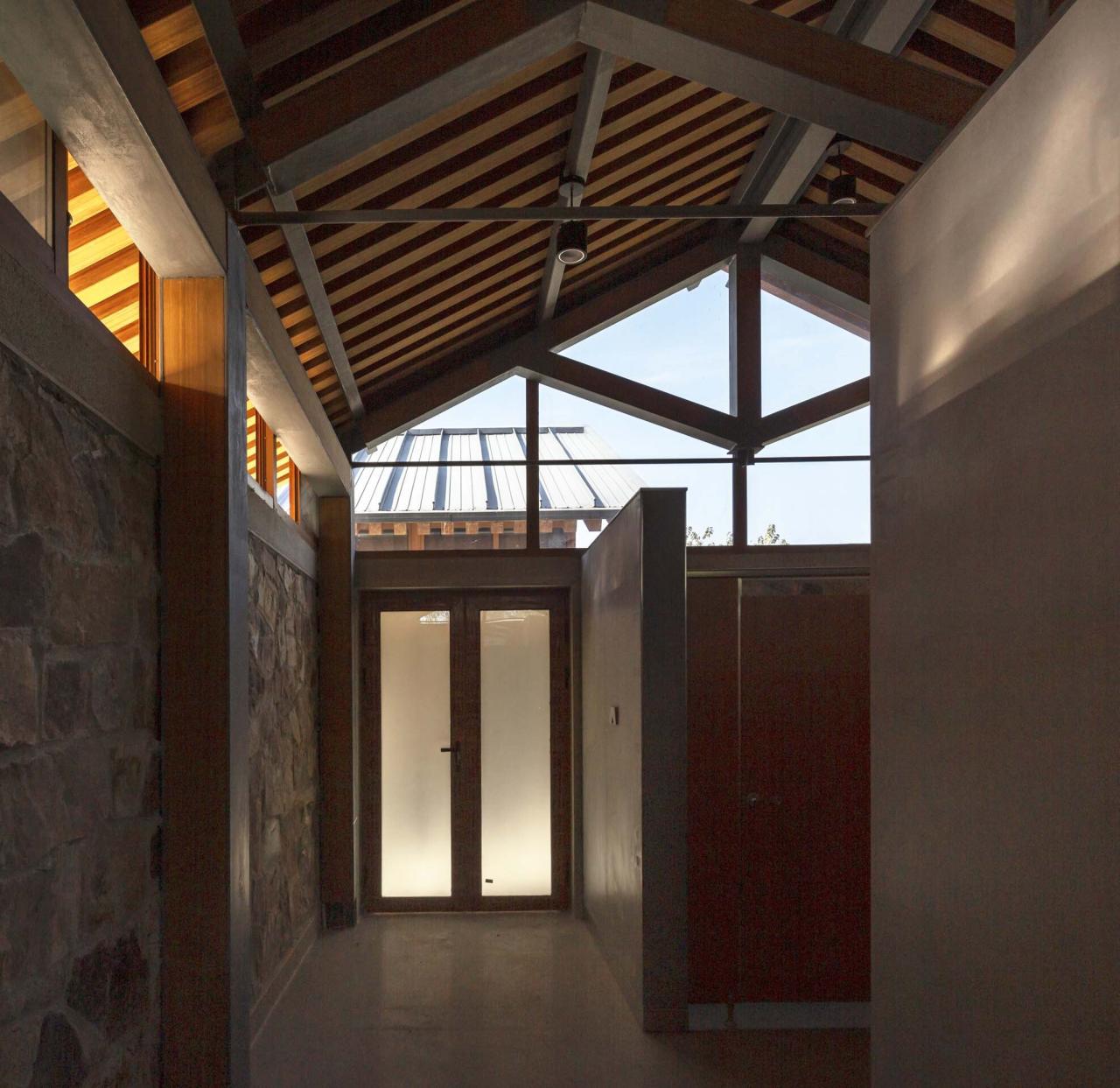 BIM建筑|南京汤山猿人洞游客驿站 / 东南大学建筑设计研究院建筑技术与艺术(ATA)工作室 BIM建筑|南京汤山猿人洞游客驿站 / 东南大学建筑设计研究院建筑技术与艺术(ATA)工作室