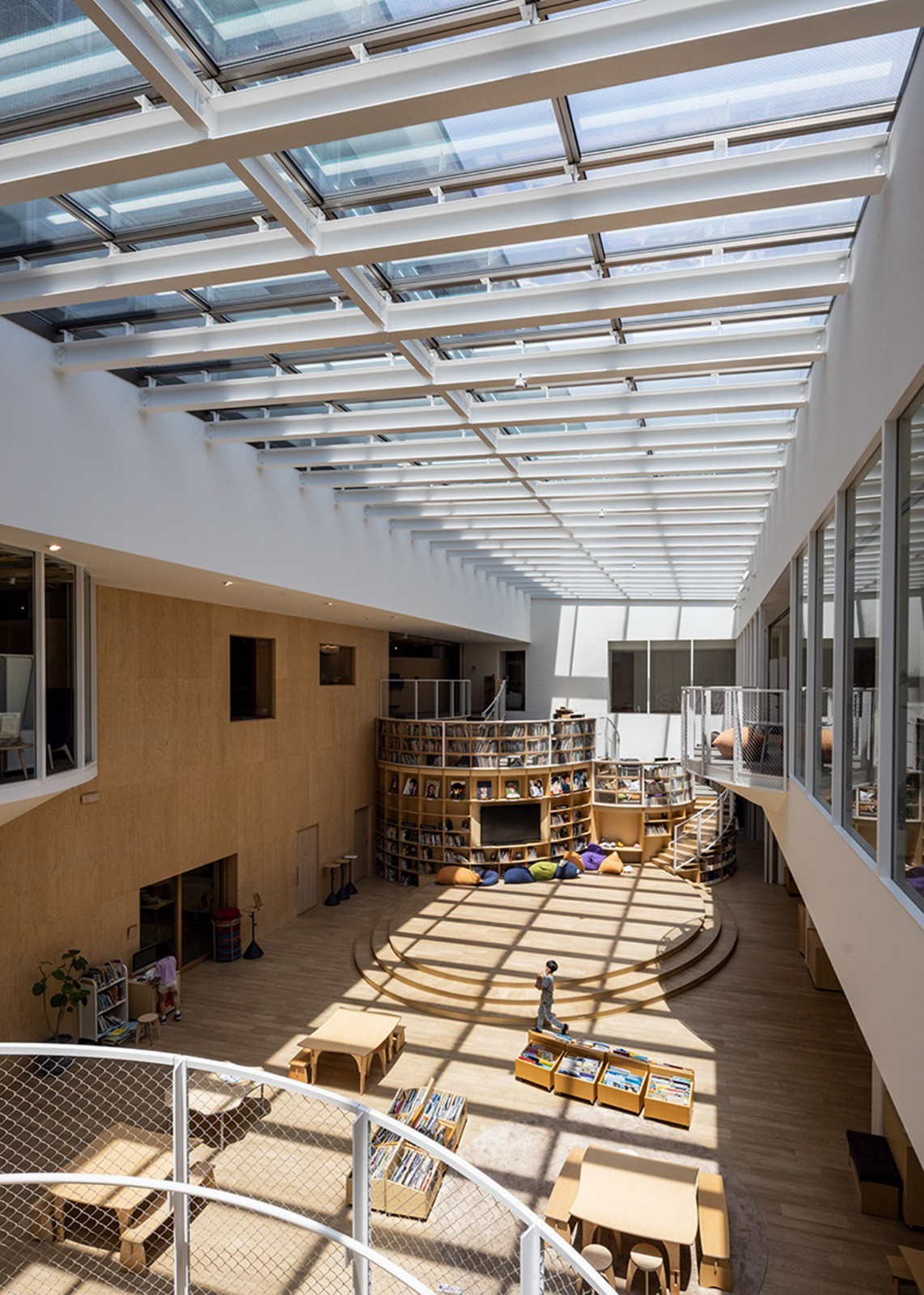 BIM建筑|横滨国际学校,内外均木质饰面 / 大成建设 + 隈研吾建筑都市设计事务所 BIM建筑|横滨国际学校,内外均木质饰面 / 大成建设 + 隈研吾建筑都市设计事务所