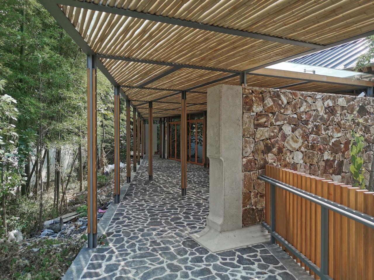 BIM建筑|南京汤山猿人洞游客驿站 / 东南大学建筑设计研究院建筑技术与艺术(ATA)工作室 BIM建筑|南京汤山猿人洞游客驿站 / 东南大学建筑设计研究院建筑技术与艺术(ATA)工作室