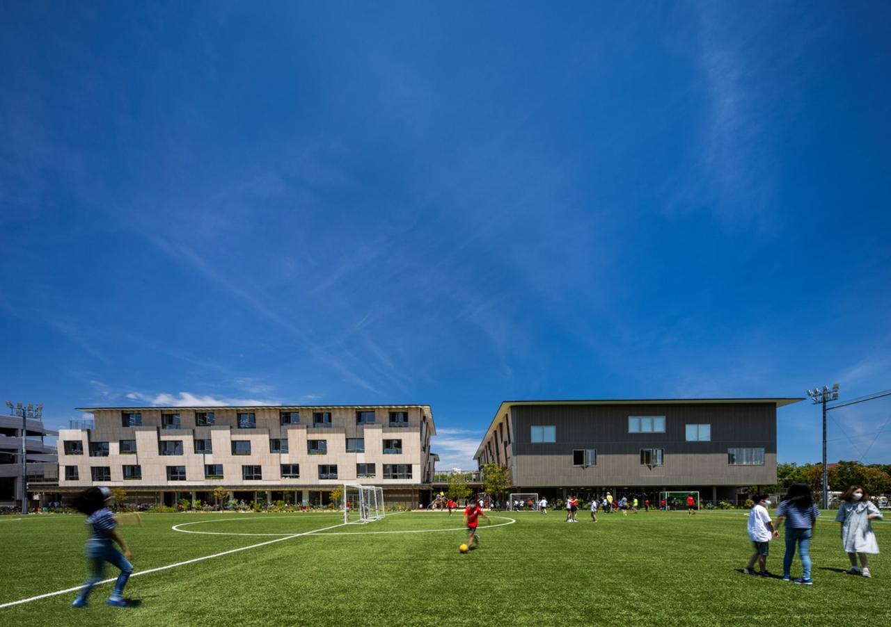 BIM建筑|横滨国际学校,内外均木质饰面 / 大成建设 + 隈研吾建筑都市设计事务所 BIM建筑|横滨国际学校,内外均木质饰面 / 大成建设 + 隈研吾建筑都市设计事务所