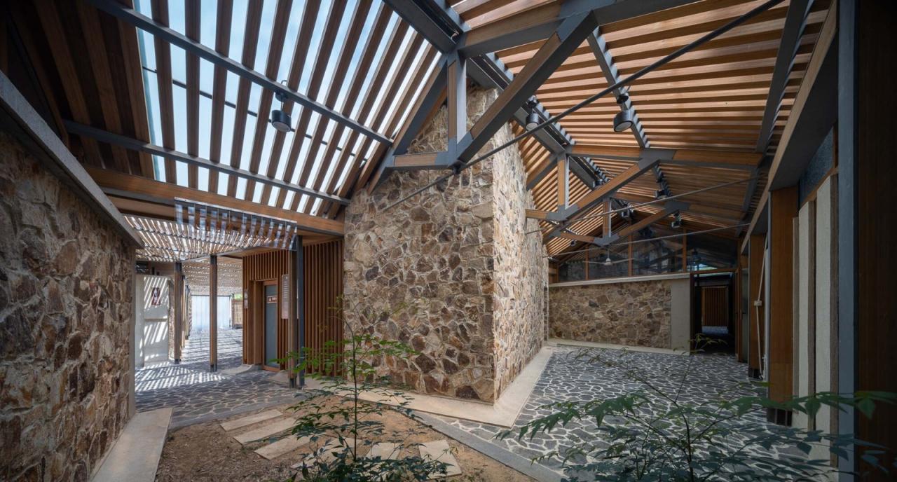 BIM建筑|南京汤山猿人洞游客驿站 / 东南大学建筑设计研究院建筑技术与艺术(ATA)工作室 BIM建筑|南京汤山猿人洞游客驿站 / 东南大学建筑设计研究院建筑技术与艺术(ATA)工作室