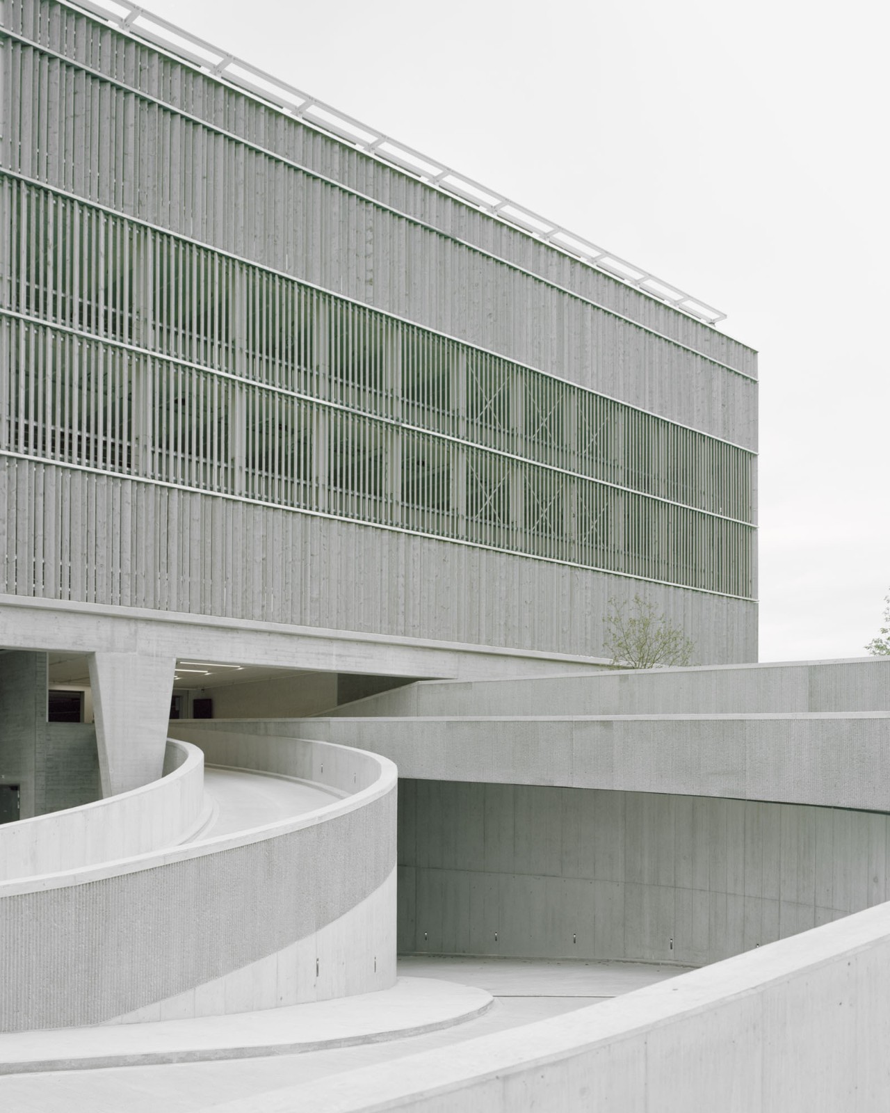 BIM建筑|精密控制,MHZN 瑞士楚格北站移动枢纽 / Hosoya Schaefer Architects BIM建筑|精密控制,MHZN 瑞士楚格北站移动枢纽 / Hosoya Schaefer Architects
