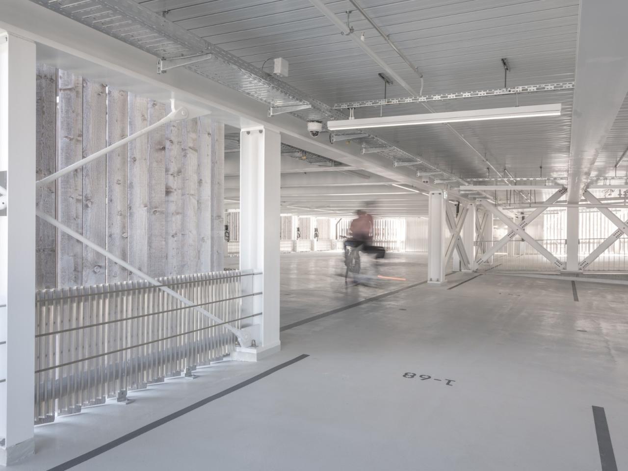 BIM建筑|精密控制,MHZN 瑞士楚格北站移动枢纽 / Hosoya Schaefer Architects BIM建筑|精密控制,MHZN 瑞士楚格北站移动枢纽 / Hosoya Schaefer Architects