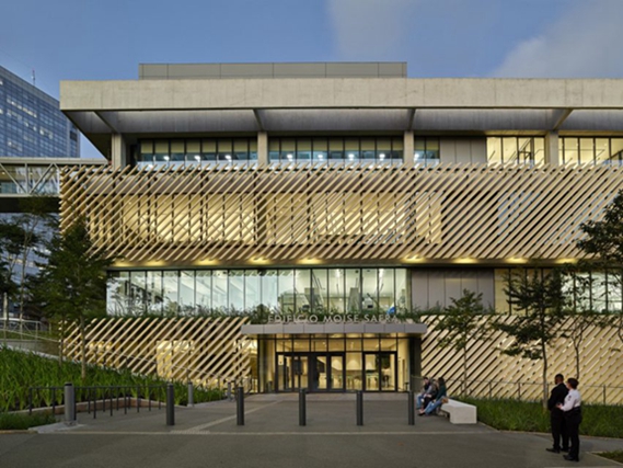 BIM建筑|萨夫迪在圣保罗医疗中心设计玻璃中庭拱顶 BIM建筑|萨夫迪在圣保罗医疗中心设计玻璃中庭拱顶