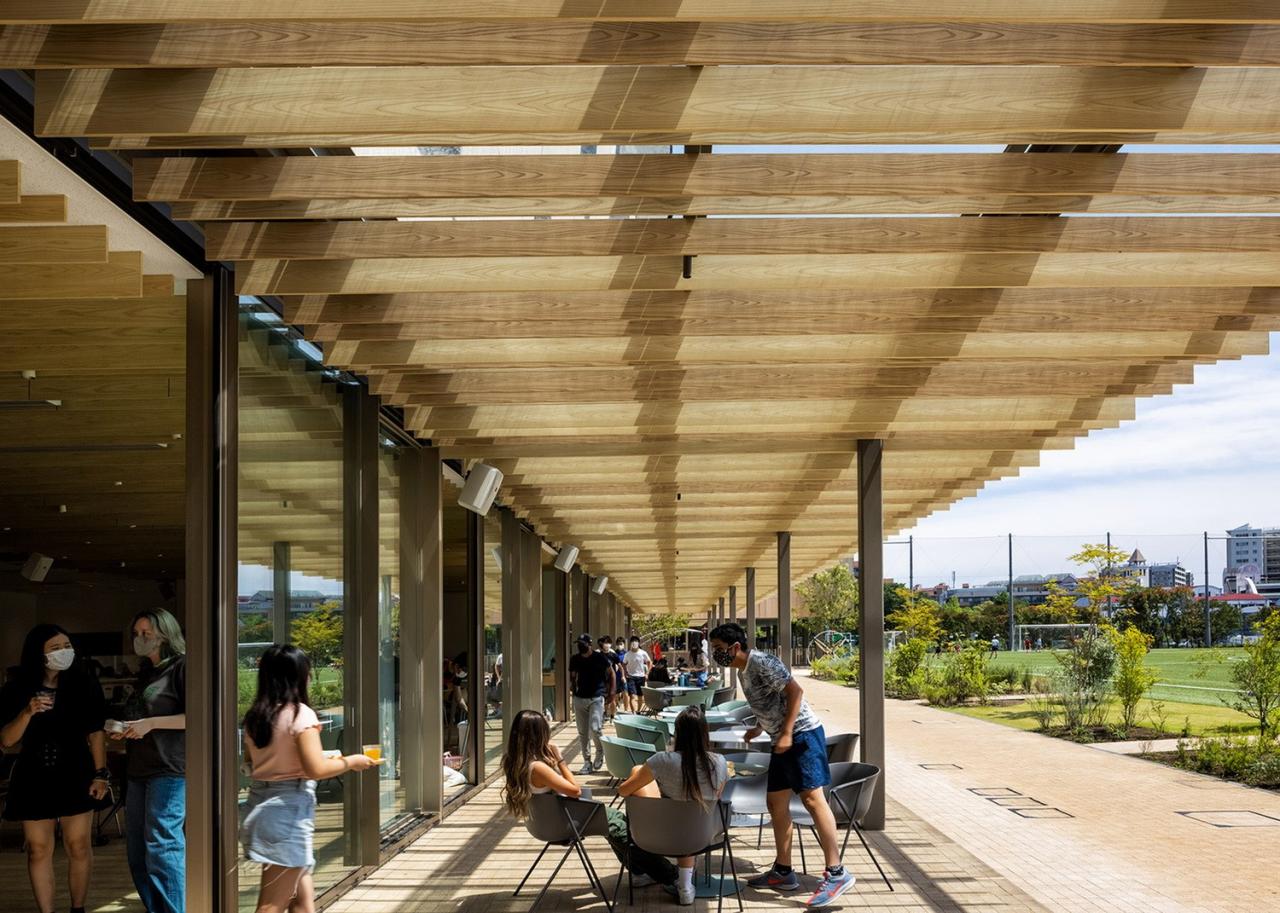 BIM建筑|横滨国际学校,内外均木质饰面 / 大成建设 + 隈研吾建筑都市设计事务所 BIM建筑|横滨国际学校,内外均木质饰面 / 大成建设 + 隈研吾建筑都市设计事务所