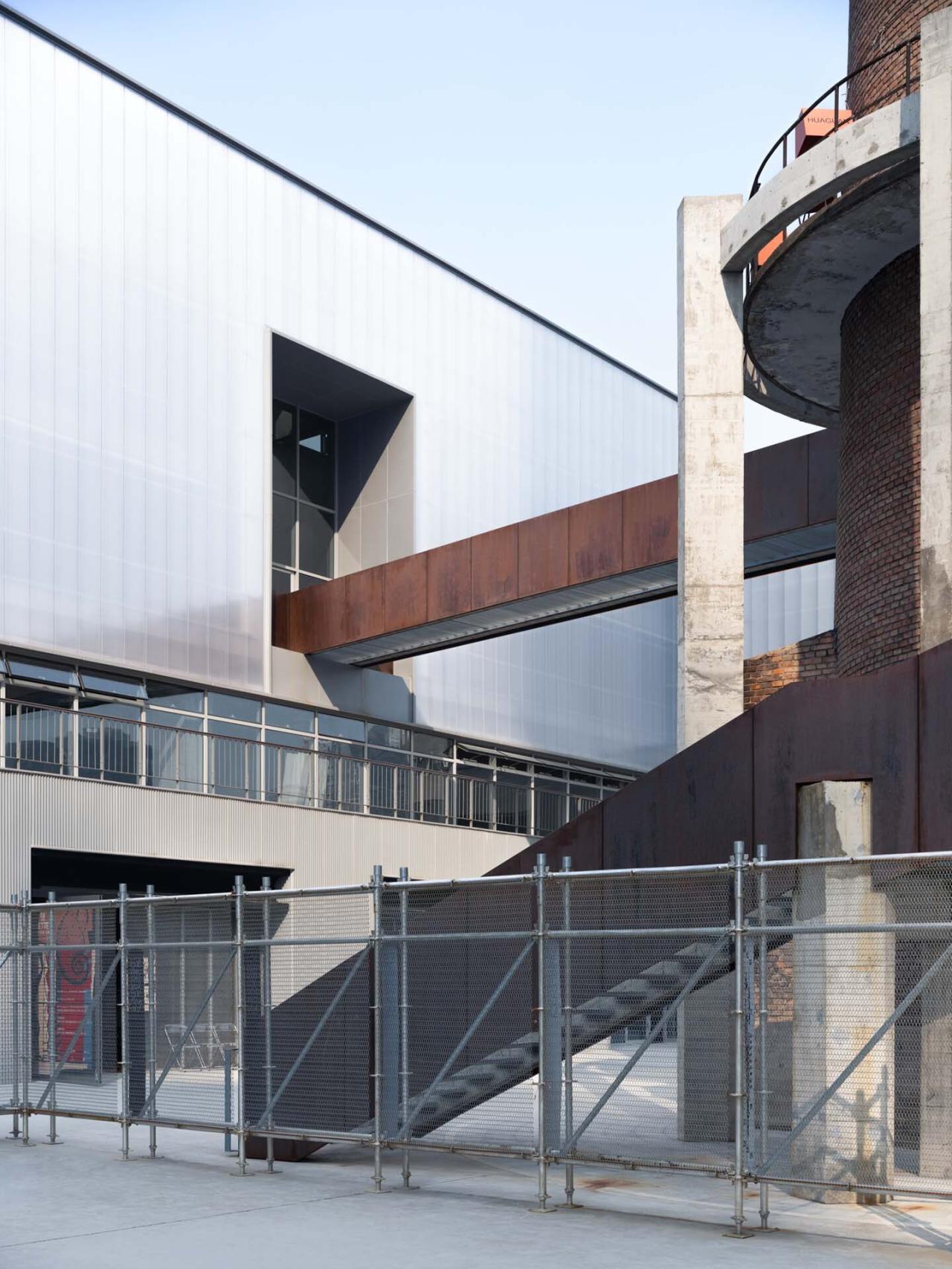 BIM建筑|山灰艺术社区,西安石油大学生活区锅炉房改造 / 日常建造 BIM建筑|山灰艺术社区,西安石油大学生活区锅炉房改造 / 日常建造