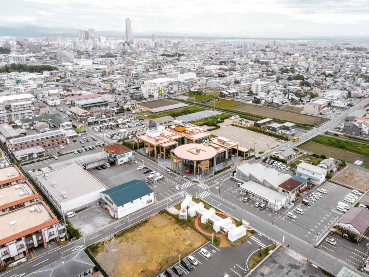 BIM建筑|甜点银行,走进‘巨人国’ / 日建设计 BIM建筑|甜点银行,走进‘巨人国’ / 日建设计