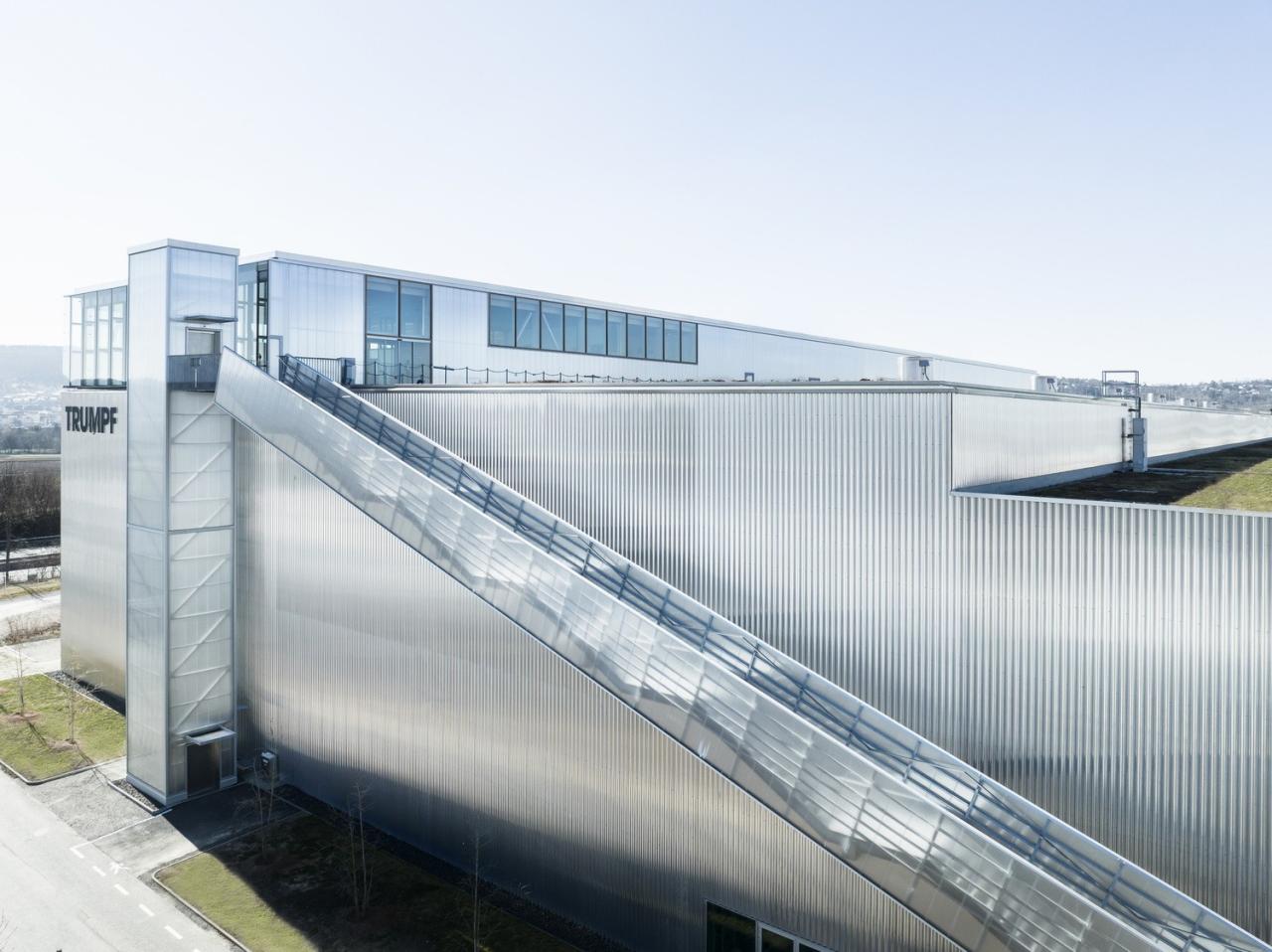 BIM建筑|空中健身,通快集团运动中心 / Barkow Leibinger BIM建筑|空中健身,通快集团运动中心 / Barkow Leibinger