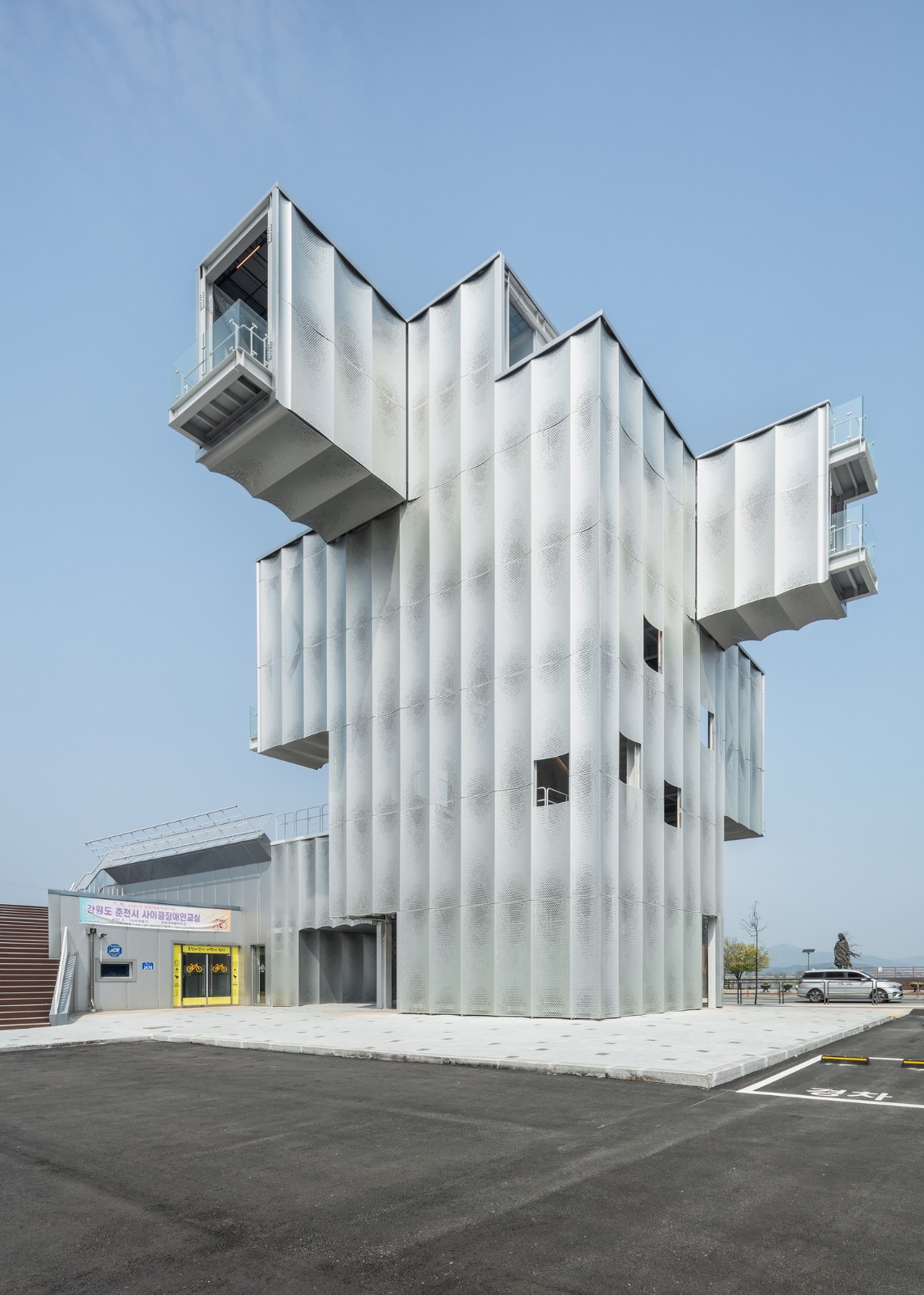 BIM建筑|穿孔板高阶用法,千高原观景台 / Emer-sys BIM建筑|穿孔板高阶用法,千高原观景台 / Emer-sys