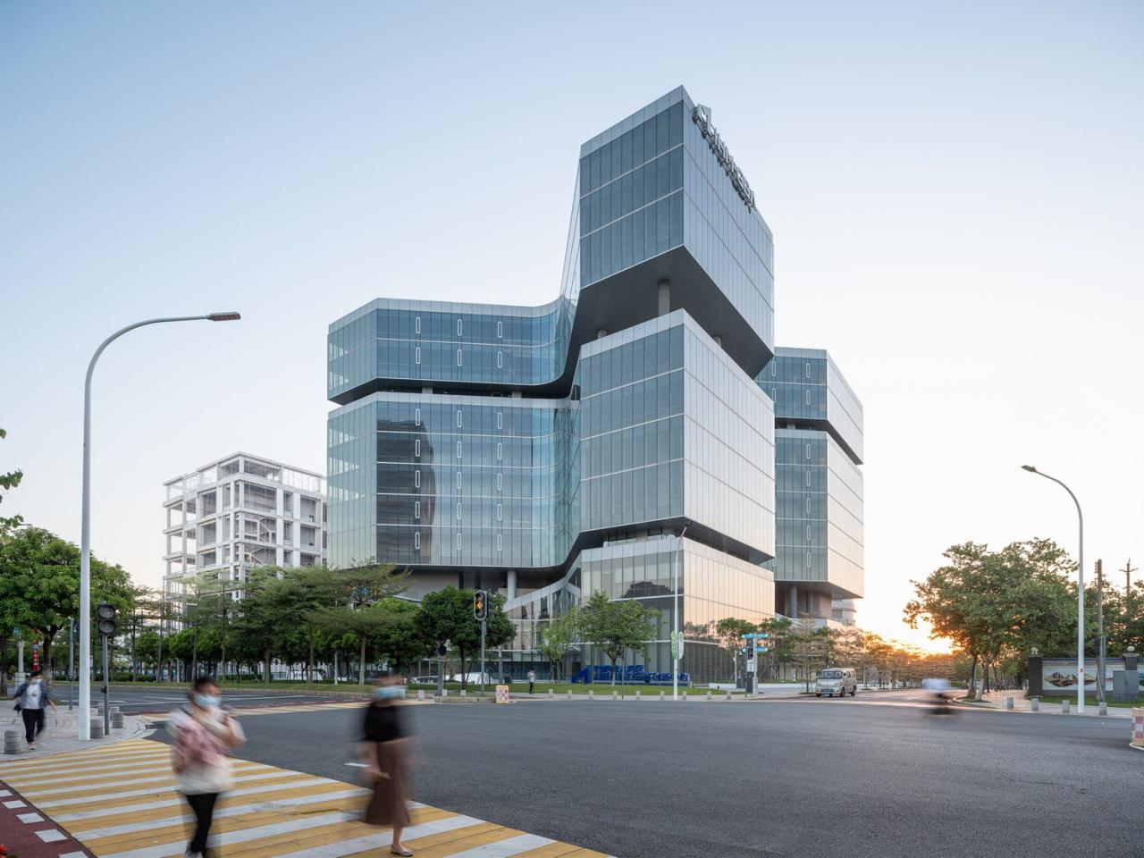 BIM建筑|粤港澳大湾区高性能医疗器械创新中心 / 海茵建筑 BIM建筑|粤港澳大湾区高性能医疗器械创新中心 / 海茵建筑
