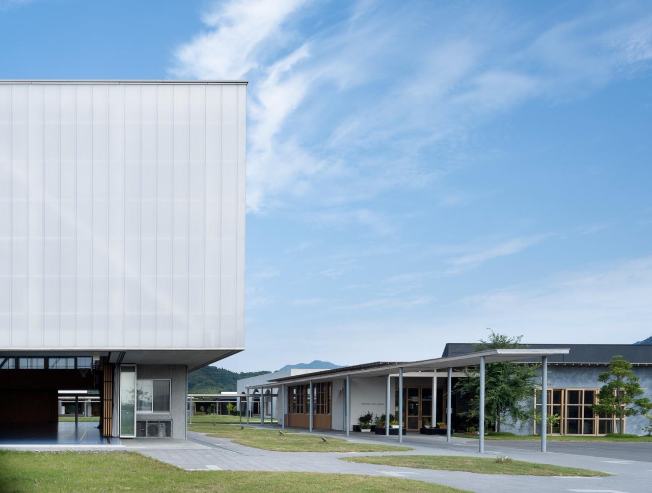 BIM建筑|组团式校园,广岛叡智学院 / CAn BIM建筑|组团式校园,广岛叡智学院 / CAn