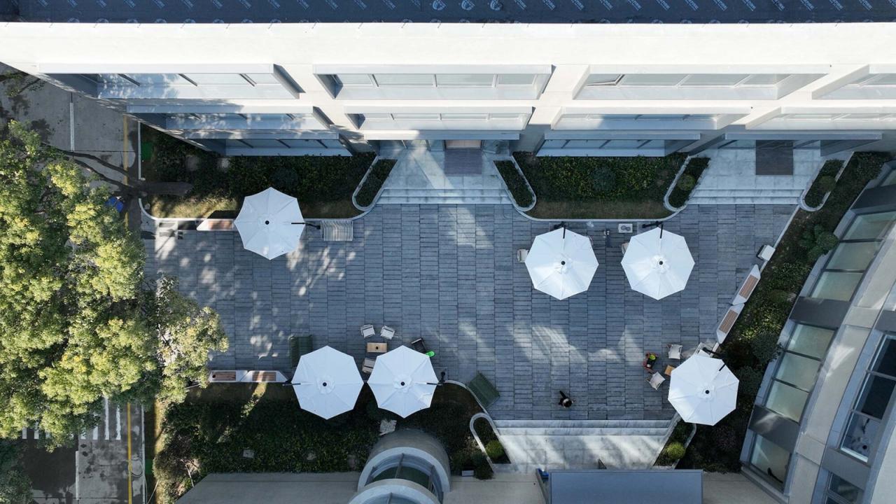 BIM建筑|蔚来交付中心 / Kokaistudios BIM建筑|蔚来交付中心 / Kokaistudios