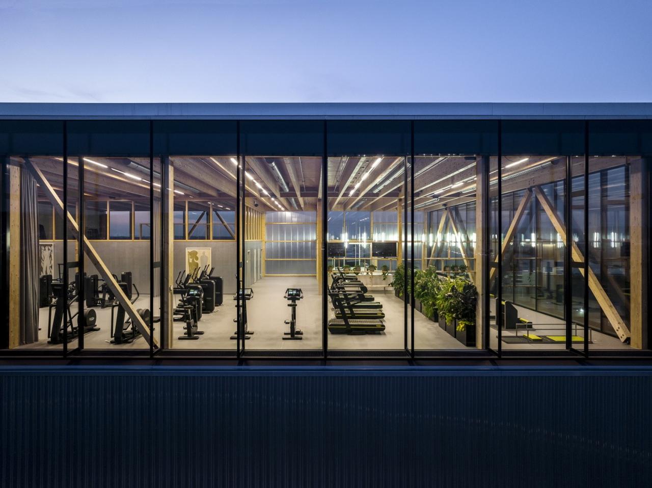 BIM建筑|空中健身,通快集团运动中心 / Barkow Leibinger BIM建筑|空中健身,通快集团运动中心 / Barkow Leibinger