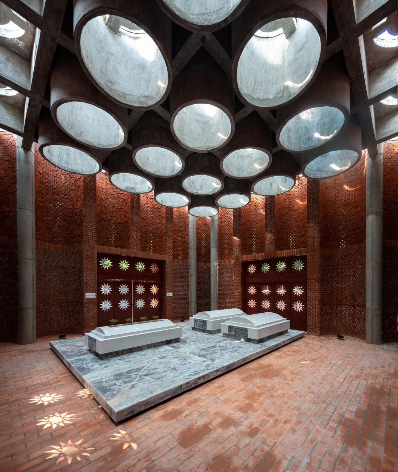BIM建筑| 陵墓纪念堂,混凝土圆柱‘滴落’ / Sthapotik BIM建筑| 陵墓纪念堂,混凝土圆柱‘滴落’ / Sthapotik