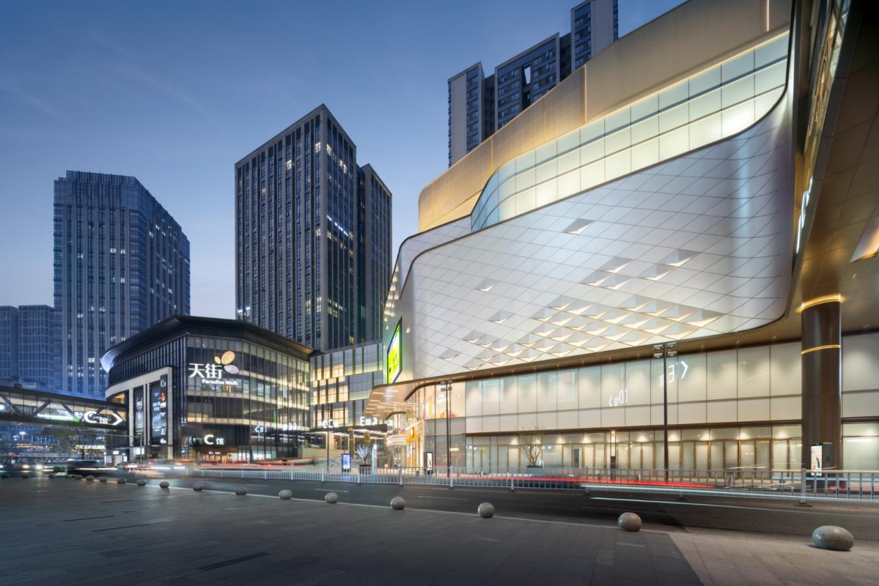 BIM建筑|十年筑造,一座天街一座城:重庆龙湖时代天街E馆 / 成执设计 BIM建筑|十年筑造,一座天街一座城:重庆龙湖时代天街E馆 / 成执设计