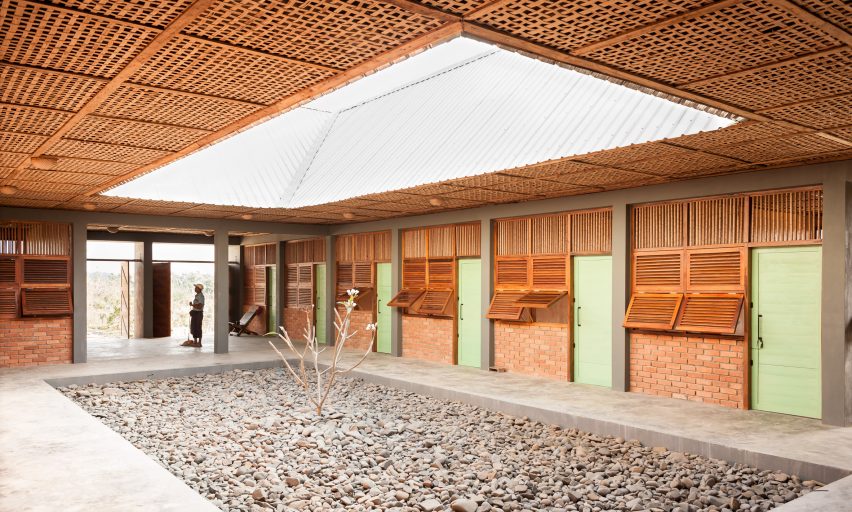 BIM建筑|A+R 工作室设计传统建筑风格的缅甸医院 BIM建筑|A+R 工作室设计传统建筑风格的缅甸医院