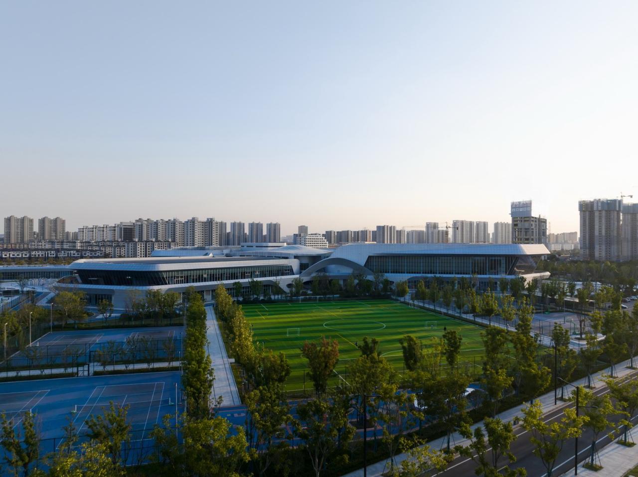 BIM建筑|体育运动催化城市生活:桐乡市全民健身中心暨李宁体育园 / PTD柏涛设计 BIM建筑|体育运动催化城市生活:桐乡市全民健身中心暨李宁体育园 / PTD柏涛设计